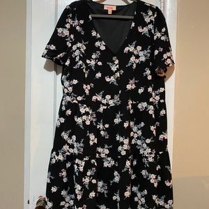 Floral EVRI Plus Size Dress (90’s Vibes)